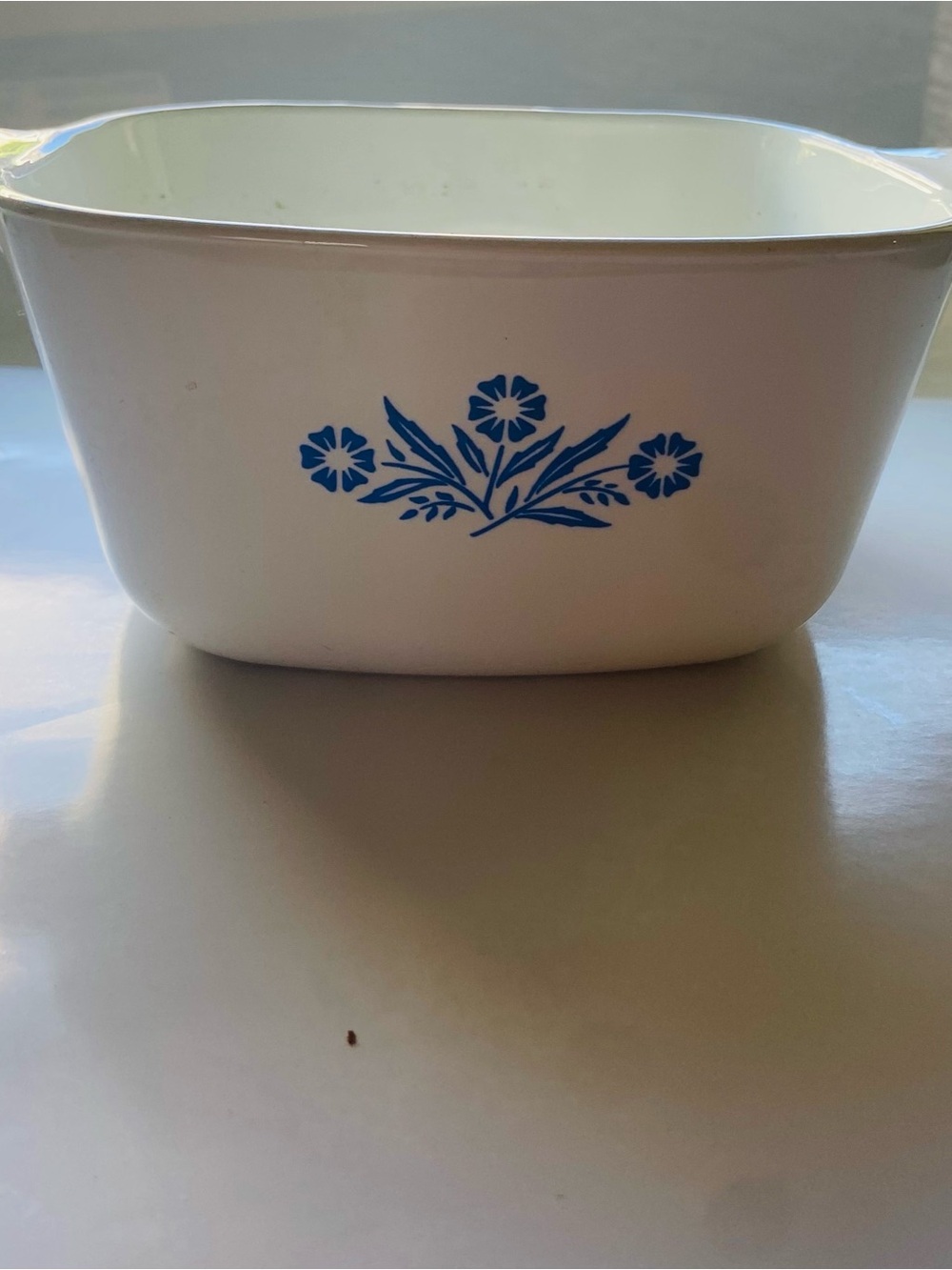 Vintage Corning Ware 7”x7” from 1975 in excellent condition, cottagecore